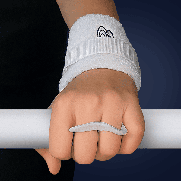 QALARO PALM GUARDS SET